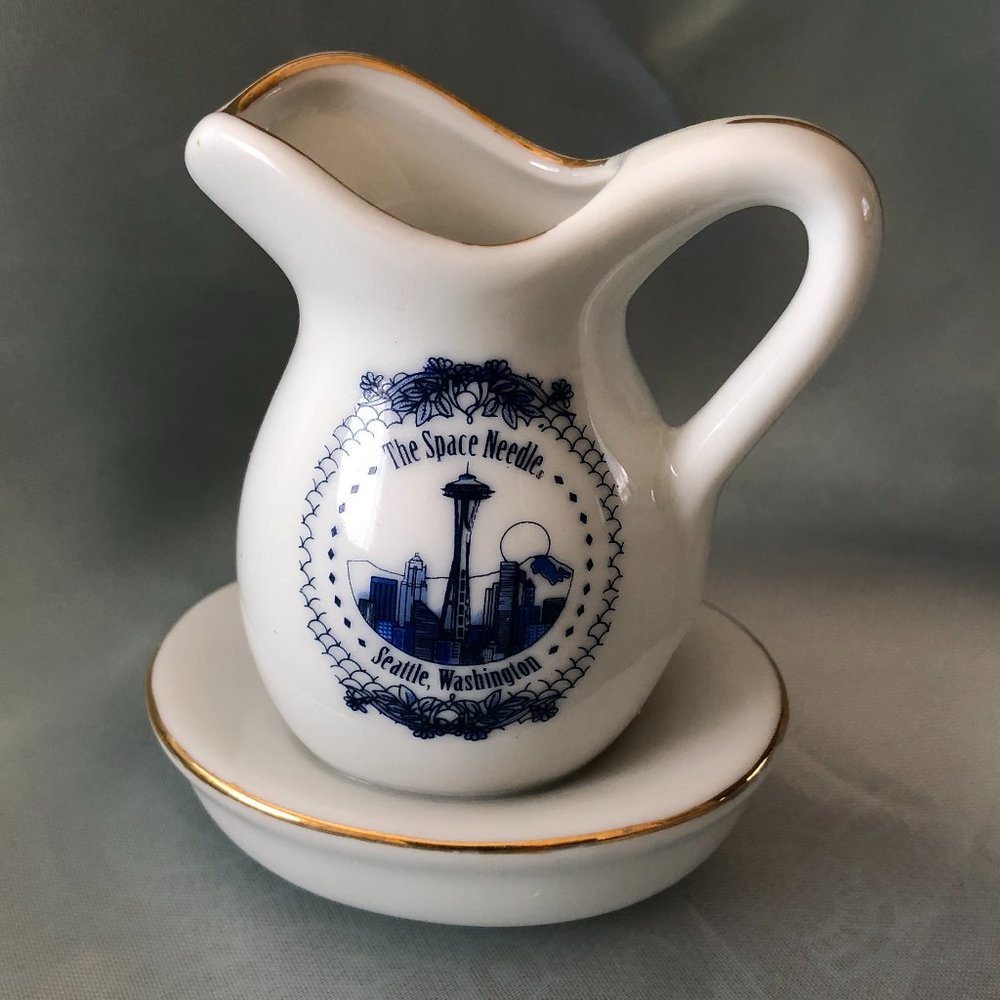 Ceramic Porcelain Creamer with Dish Space Needle